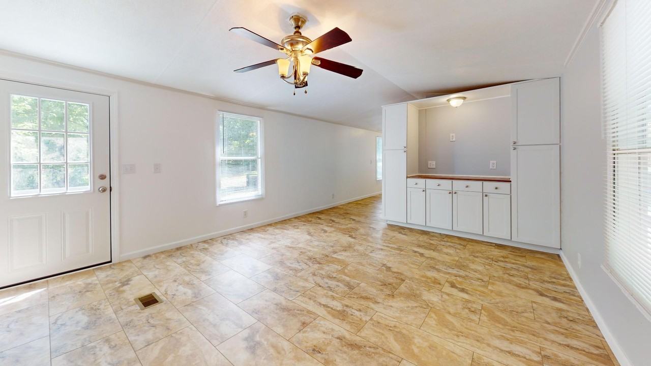 4120 Glenola Dr - Photo 7 of 20