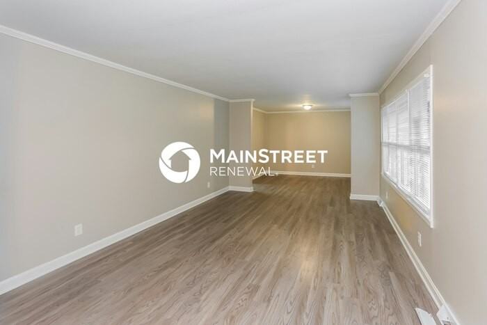 6608 Elmwood Cir - Photo 5 of 16