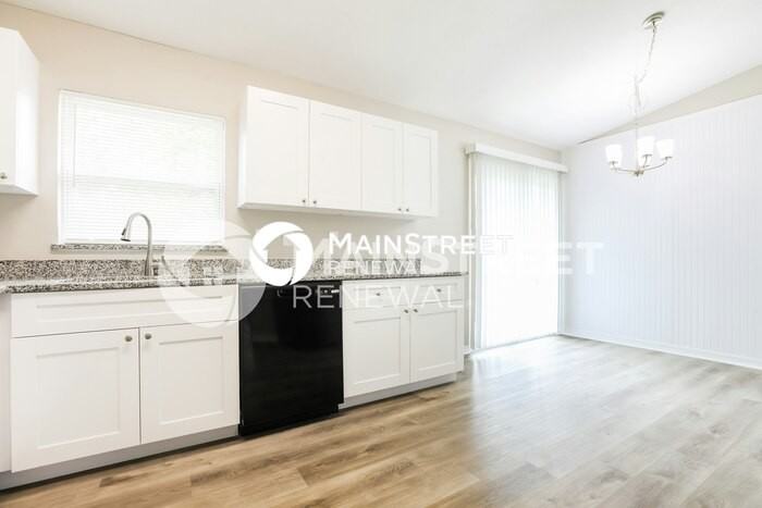 3516 Denham St - Photo 7 of 16