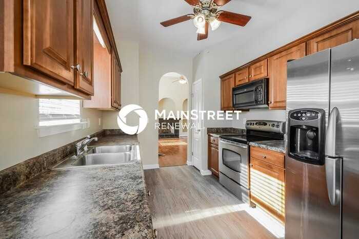12958 Woodland Park Cir - Photo 7 of 16