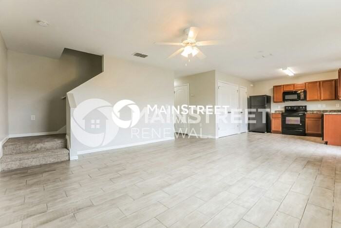 23192 Aberdeen Ave - Photo 4 of 17