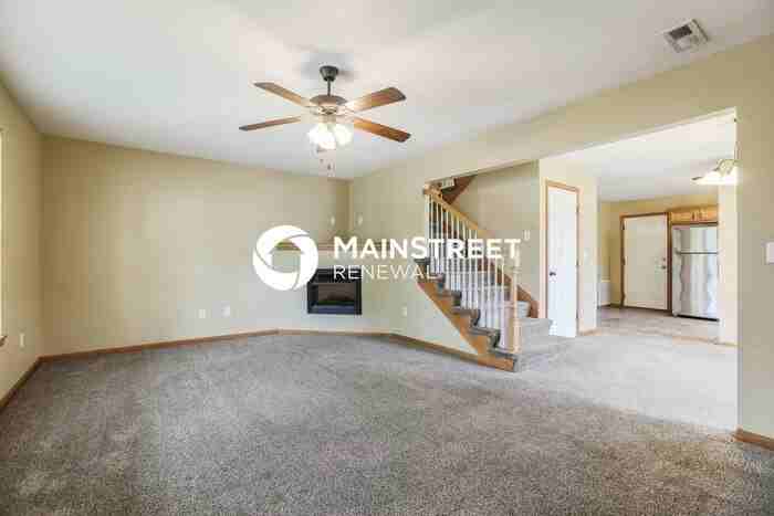 411 Ne Wolf Creek Dr - Photo 5 of 17