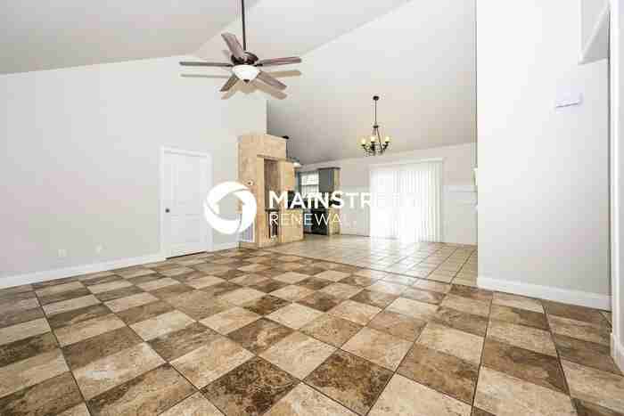 7480 Christopher St - Photo 5 of 16