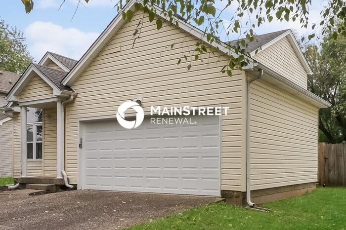 10812 Pineview Ct - Photo 4 of 17