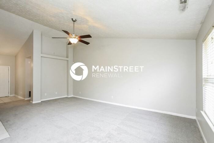 758 Muirfield Dr - Photo 5 of 15