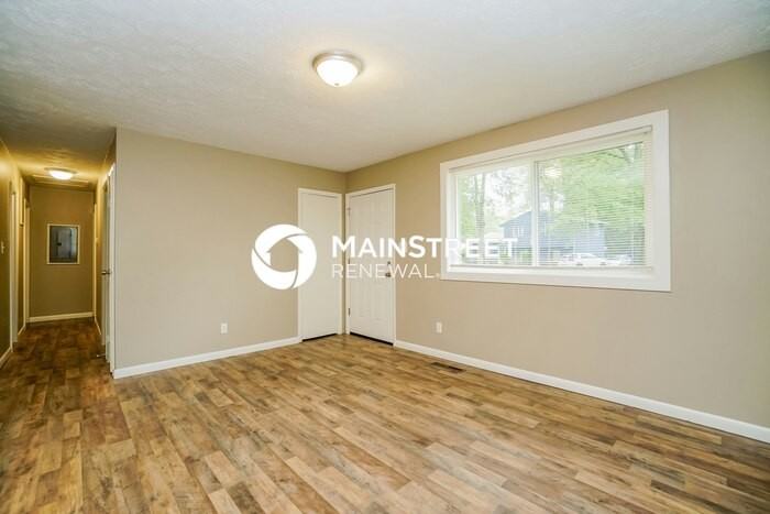 1570 Wilton Dr - Photo 3 of 16