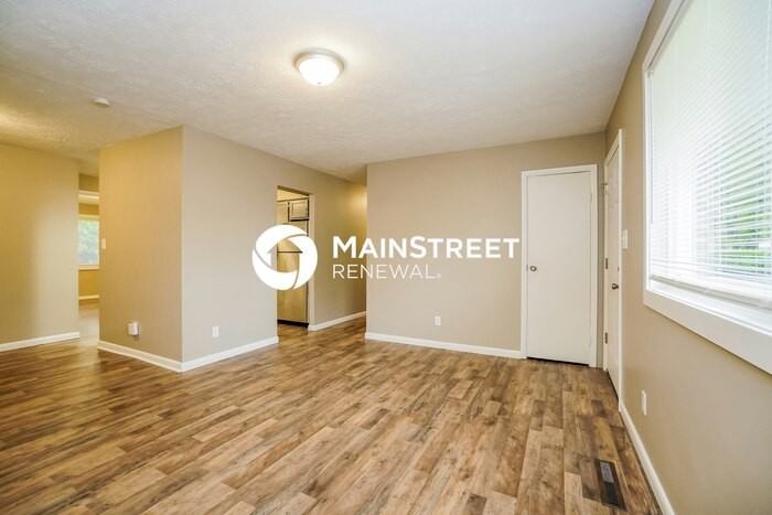 1570 Wilton Dr - Photo 4 of 16