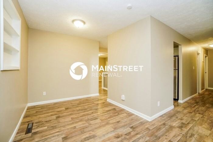 1570 Wilton Dr - Photo 5 of 16