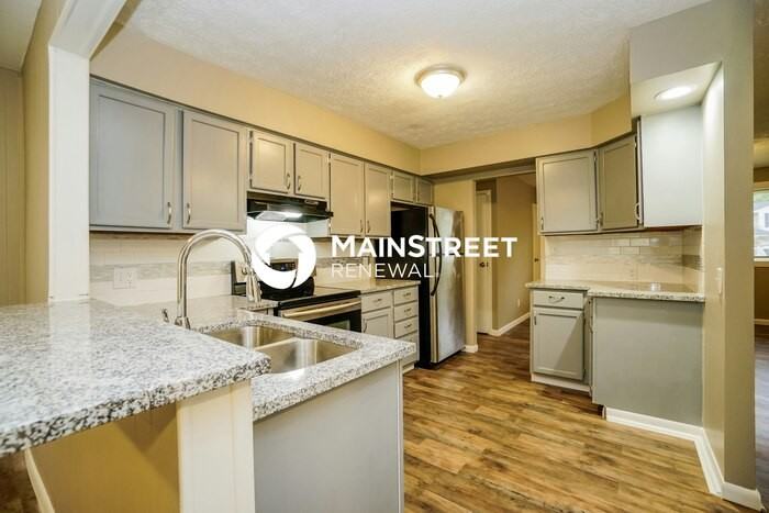 1570 Wilton Dr - Photo 6 of 16