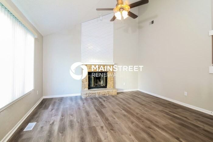 14501 Saint Andrews Dr - Photo 4 of 17