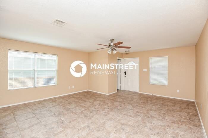 1701 Vineridge Ln - Photo 5 of 16