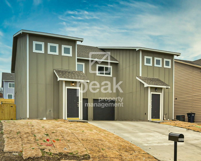 8001 Marydean Ave - Photo 3 of 21