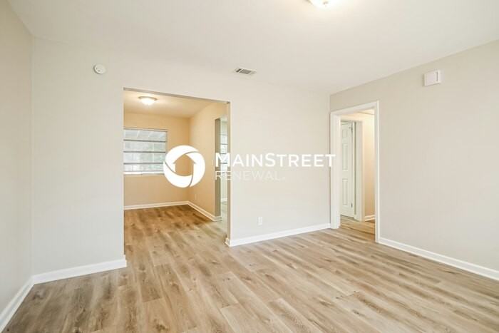 5805 Norde Dr E - Photo 5 of 16