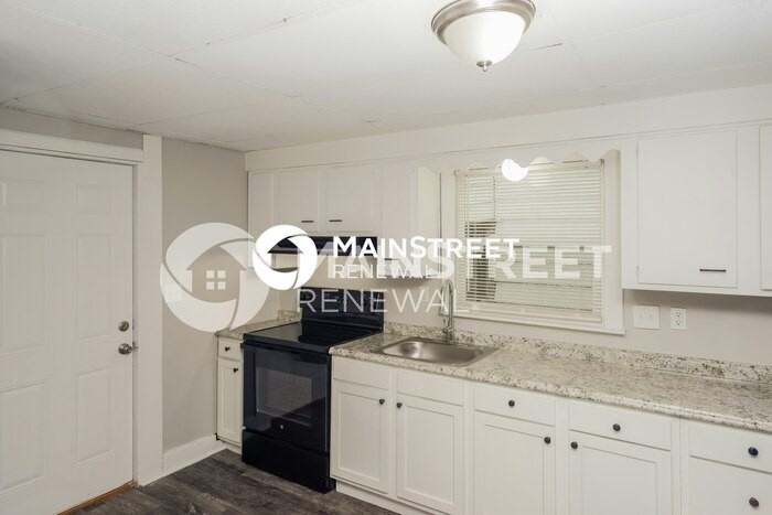 3618 Bank St - Photo 6 of 16
