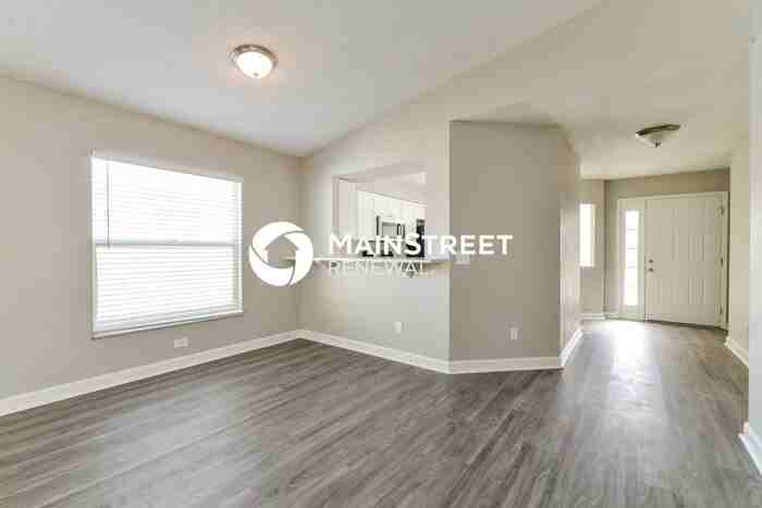 5912 40th Ave W - Photo 3 of 16