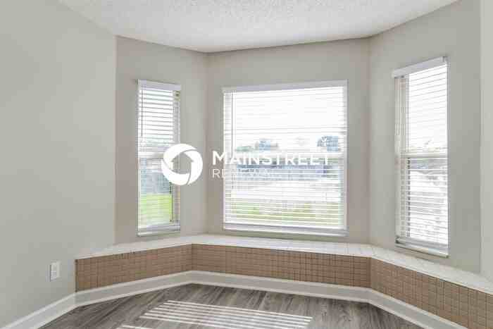 5912 40th Ave W - Photo 6 of 16
