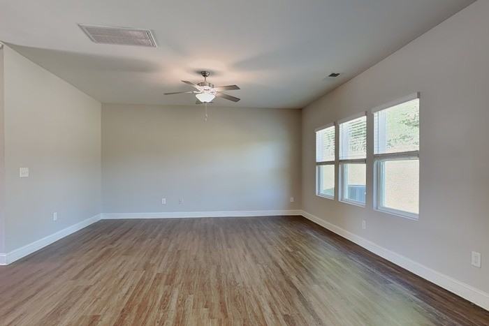 3490 Landshire View Ln - Photo 4 of 21