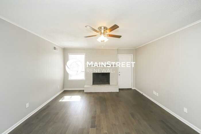 8553 Chesterfield Dr - Photo 3 of 16