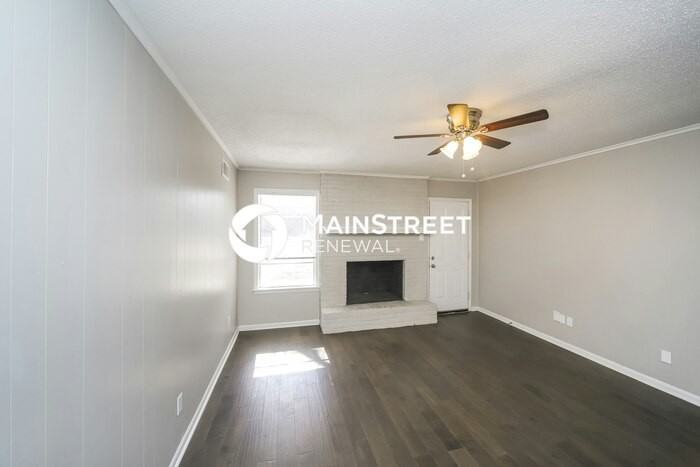 8553 Chesterfield Dr - Photo 4 of 16