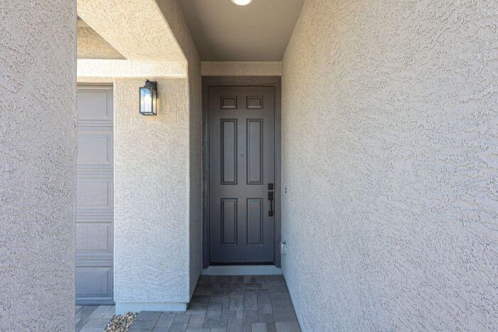 5633 W Mcneil St - Photo 4 of 50