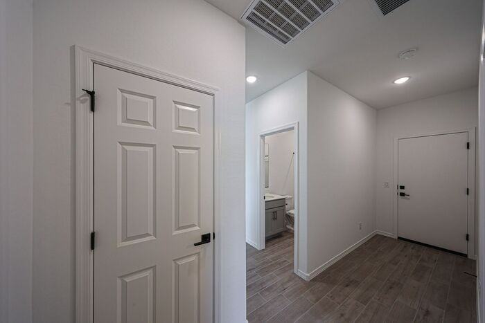 5633 W Mcneil St - Photo 5 of 50