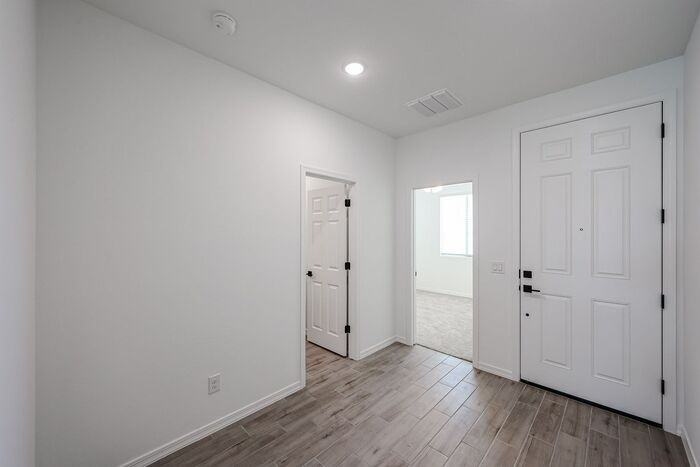 5633 W Mcneil St - Photo 6 of 50