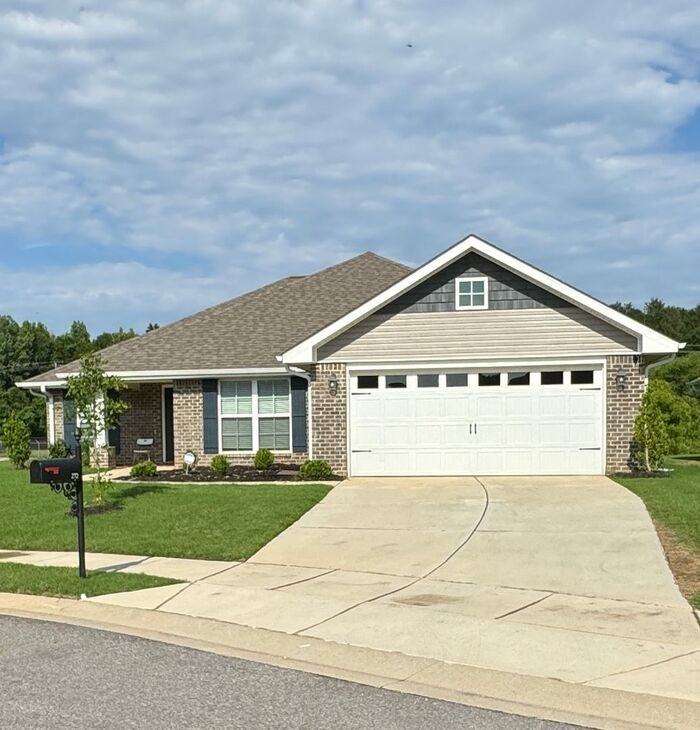 272 Abercorn Dr - Photo 2 of 28