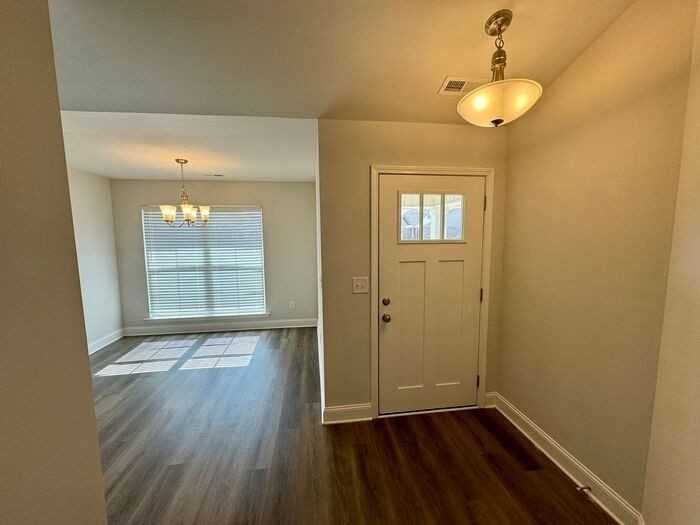 272 Abercorn Dr - Photo 5 of 28