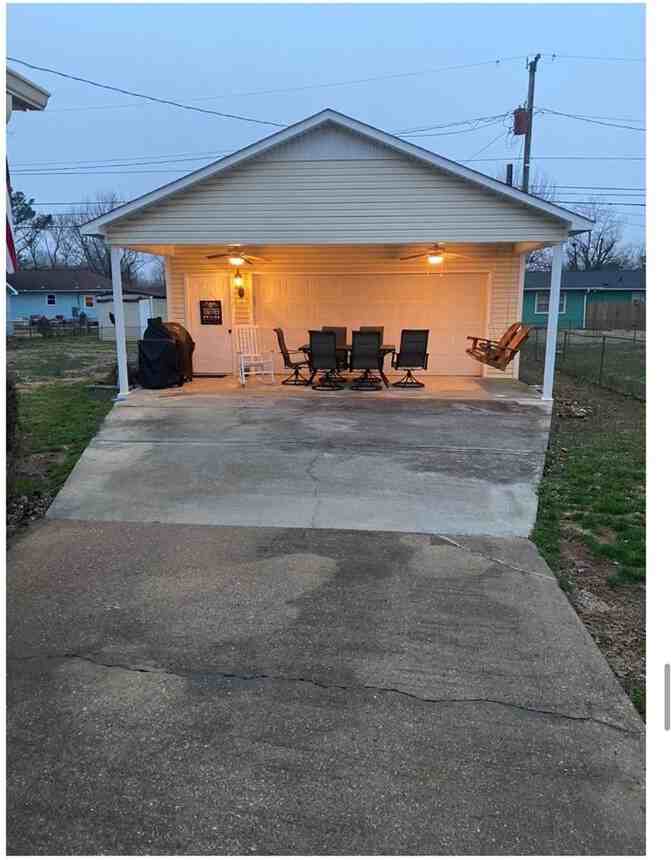817 Chambers Dr Ne - Photo 2 of 15