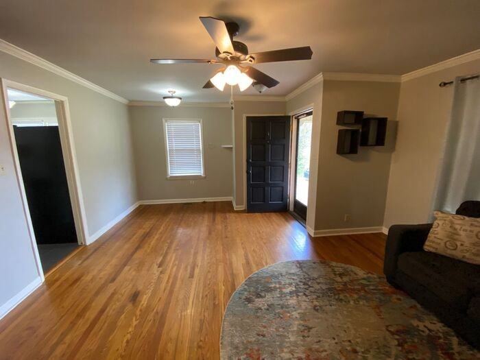 817 Chambers Dr Ne - Photo 4 of 15