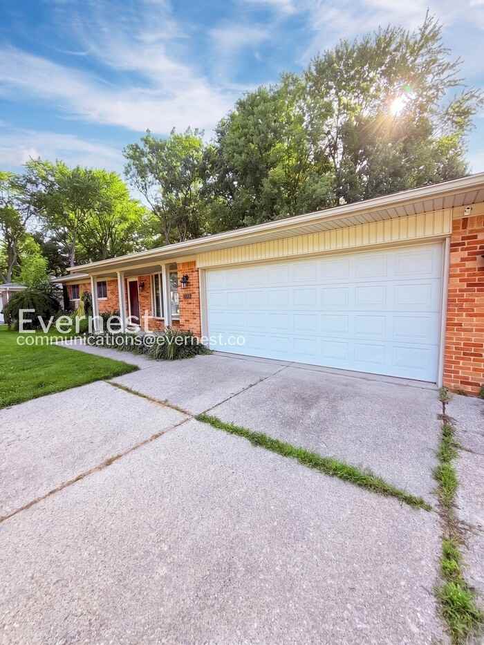 38424 Chartier St - Photo 2 of 25