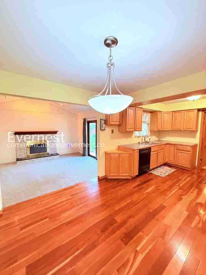 38424 Chartier St - Photo 5 of 25