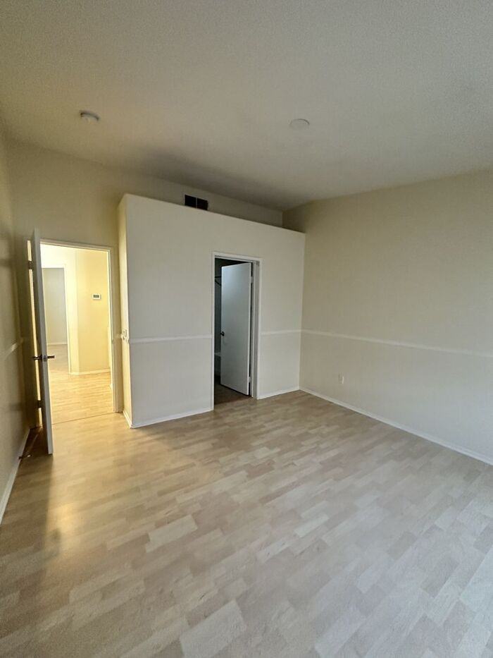26604 Yosemite Pl - Photo 6 of 13