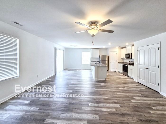 4039 Meredith Woods Ln - Photo 4 of 27