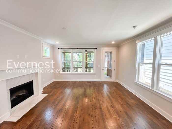2146 Burns St - Photo 5 of 26