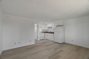 featured image of 28 W 2nd St #301