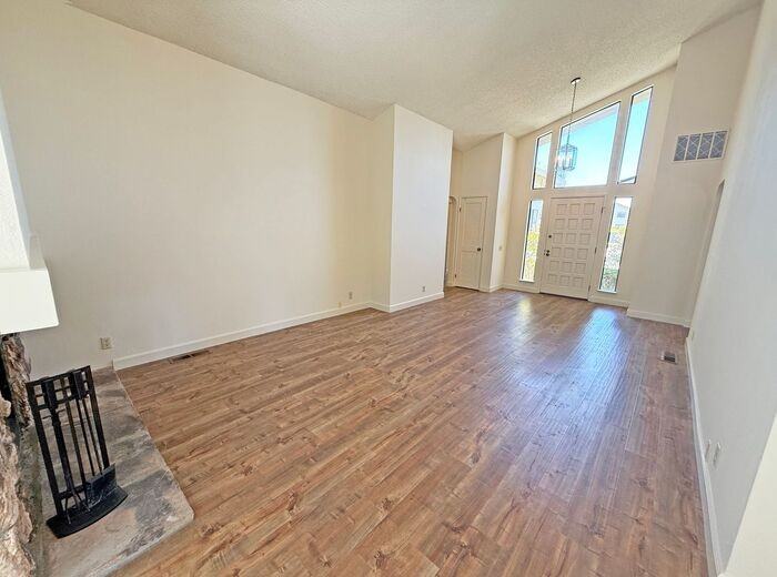 3305 Archbury Ct - Photo 4 of 18