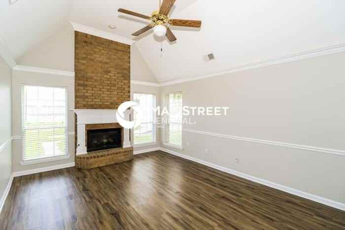 10176 Fox Chase Dr - Photo 6 of 17