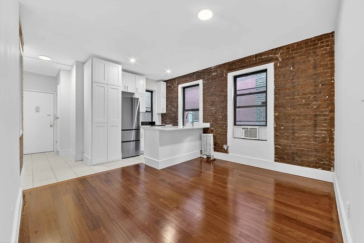7 Carmine St #18 - Photo 6 of 10