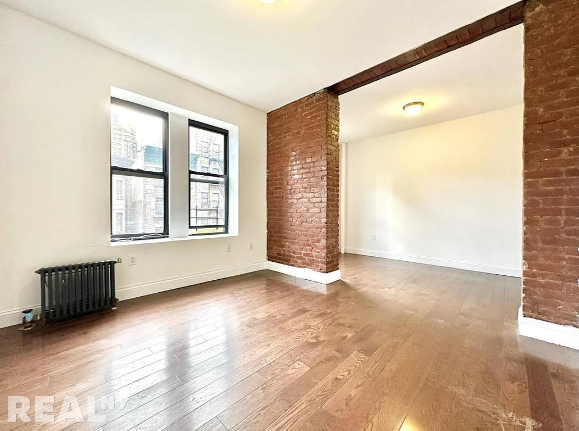 3139 Broadway #19 - Photo 3 of 9