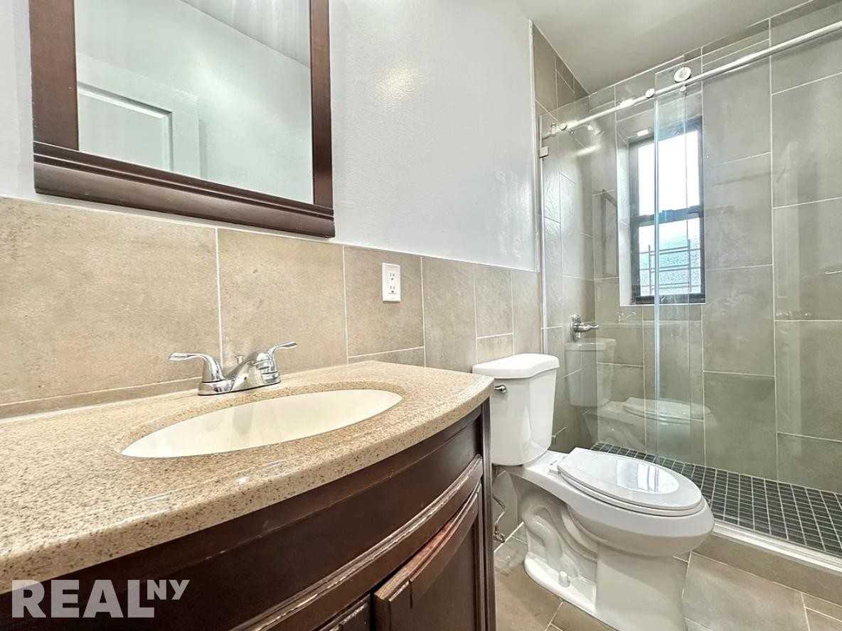 3139 Broadway #19 - Photo 4 of 9