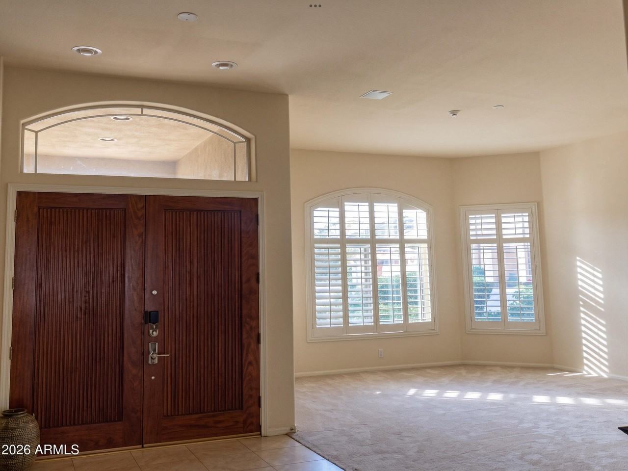 1081 N Brandon Dr - Photo 4 of 5