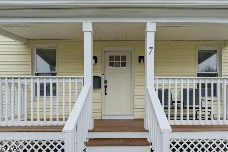 7 Fairview Ave - Photo 5 of 41