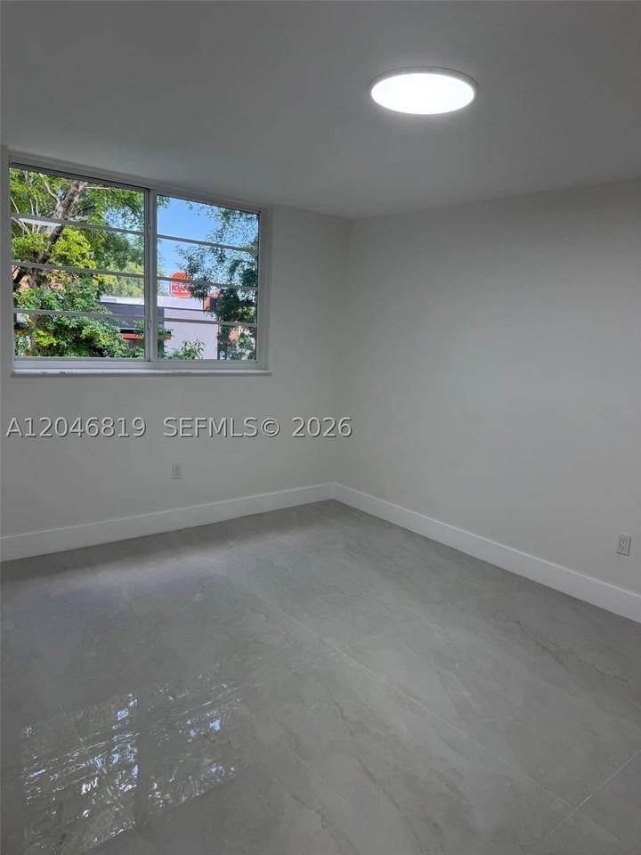 14155 Sw 87th St #E202 - Photo 4 of 10
