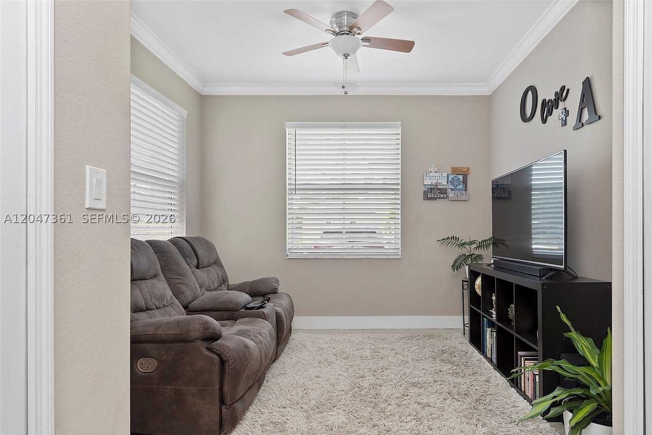 15262 Sw 91st Ln - Photo 7 of 48