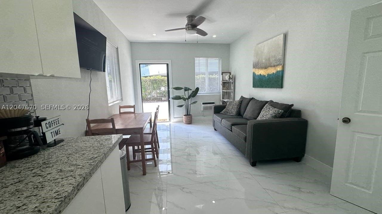 320 Sw 29th Rd - Photo 5 of 26