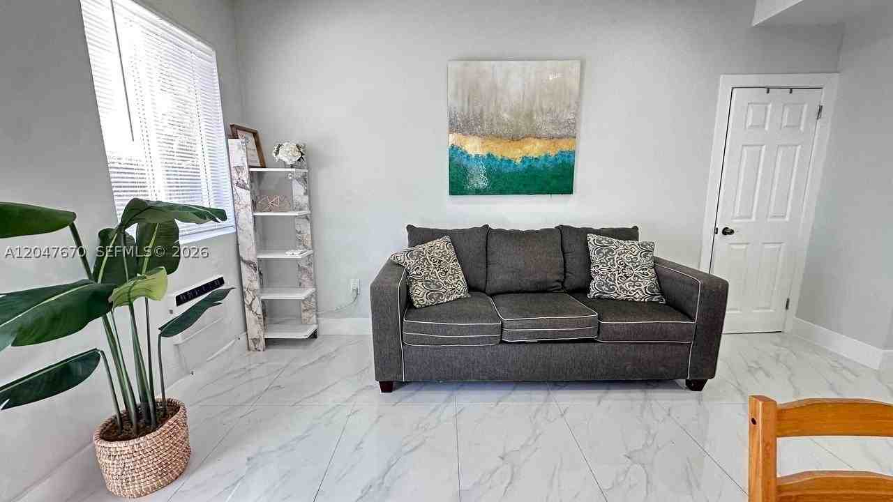 320 Sw 29th Rd - Photo 6 of 26