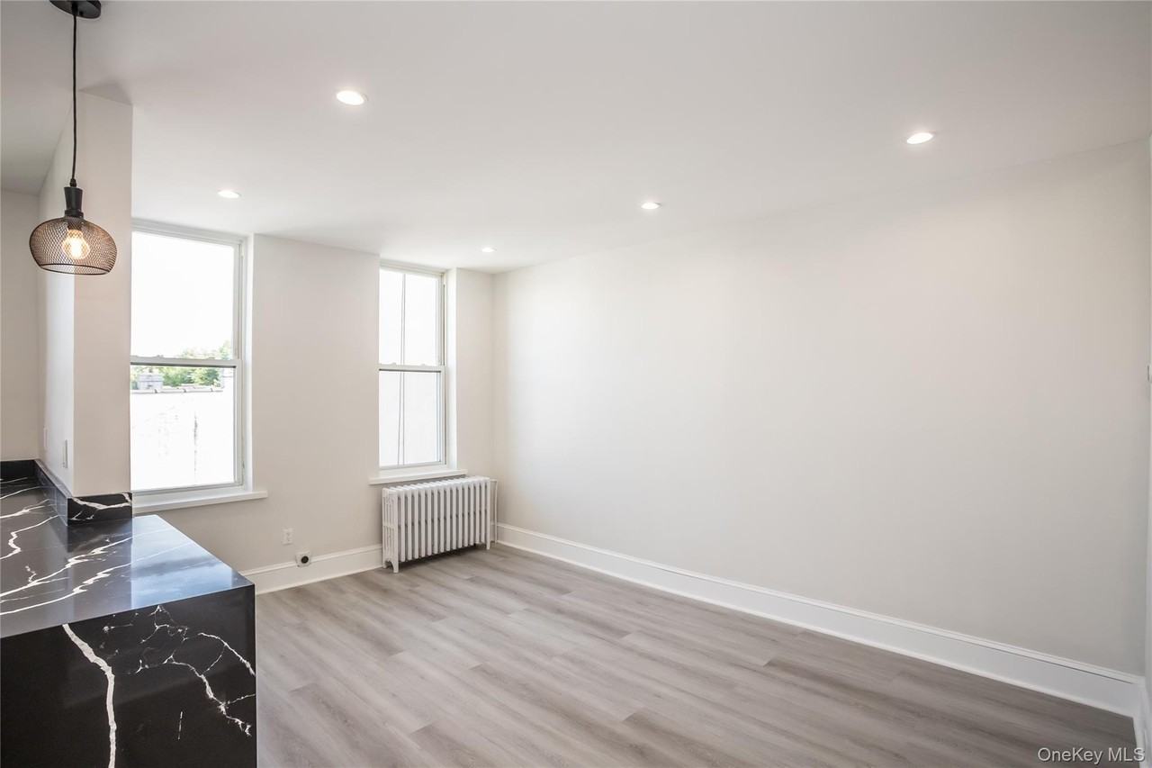 6717 Myrtle Ave #3F - Photo 6 of 19