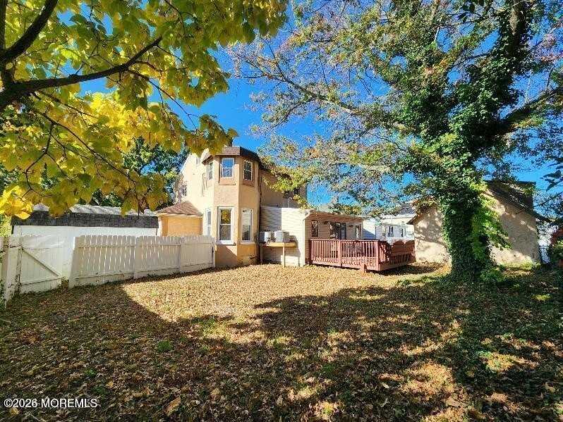 225 Shore Blvd #A - Photo 2 of 24