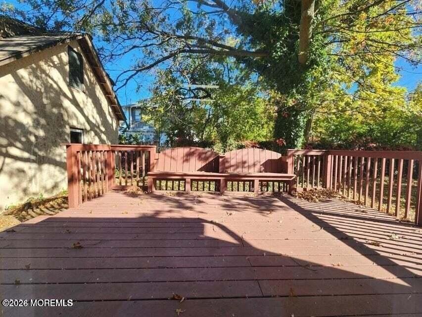 225 Shore Blvd #A - Photo 3 of 24